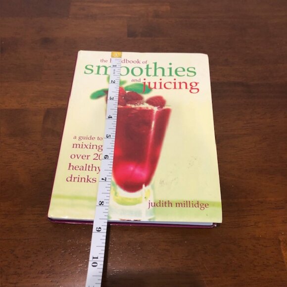 Smoothies and Juicing Vintage Books Bundle of 2. - Picture 15 of 16